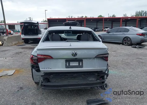 2023 Volkswagen Jetta 1.5T Sport z USA, uszkodzony, nr VIN 3VWBM7BU5PM059250